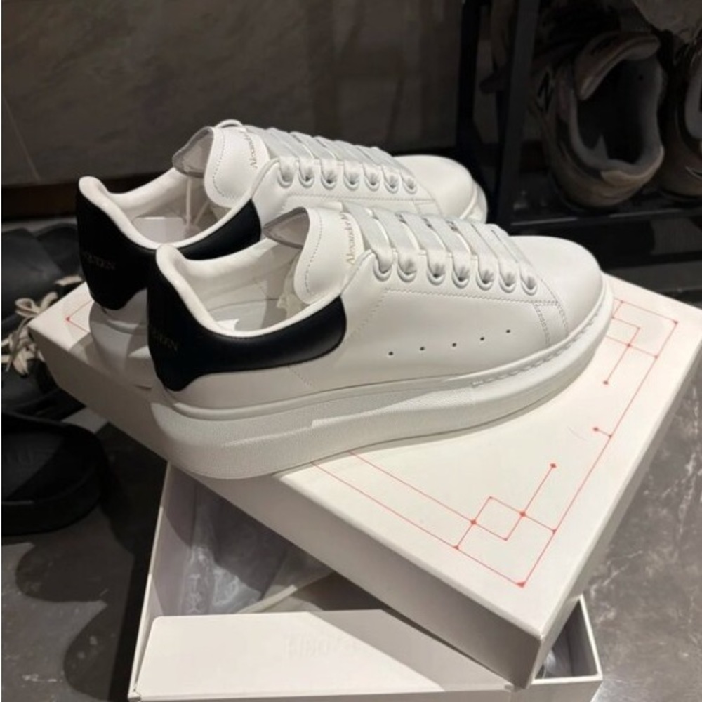 Alexander McQueen White Sneakers with Black Heel - Picture 3 of 6